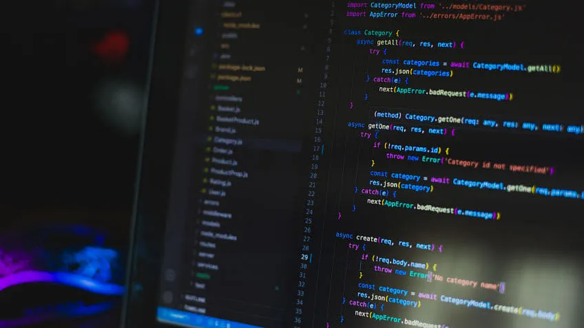 HTML چیست و چه تفاوتی با JavaScript دارد؟